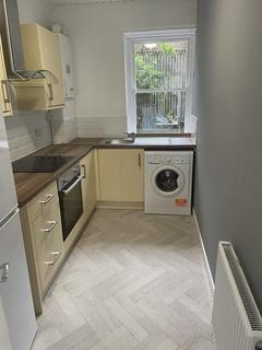 2 bedroom flat to rent, 13 School Wynd, Flat 0/1, Paisley, PA1 2DA