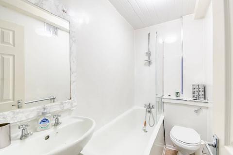 1 bedroom flat for sale, Park West, Hyde Park Estate, London, W2