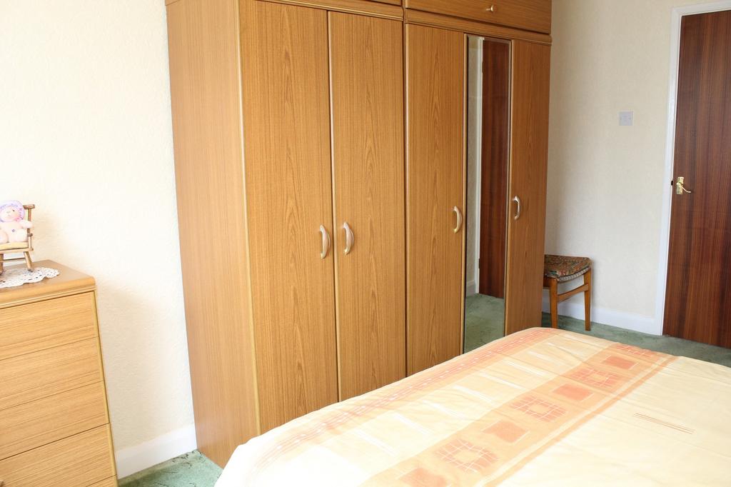 Bedroom 1 Picture 2