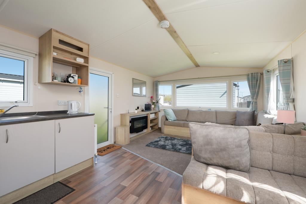 Living/Dining Area