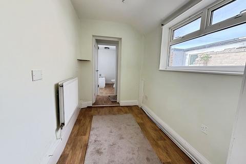 12 Belmont Terrace, Thorne, Doncaster, DN8 5ED