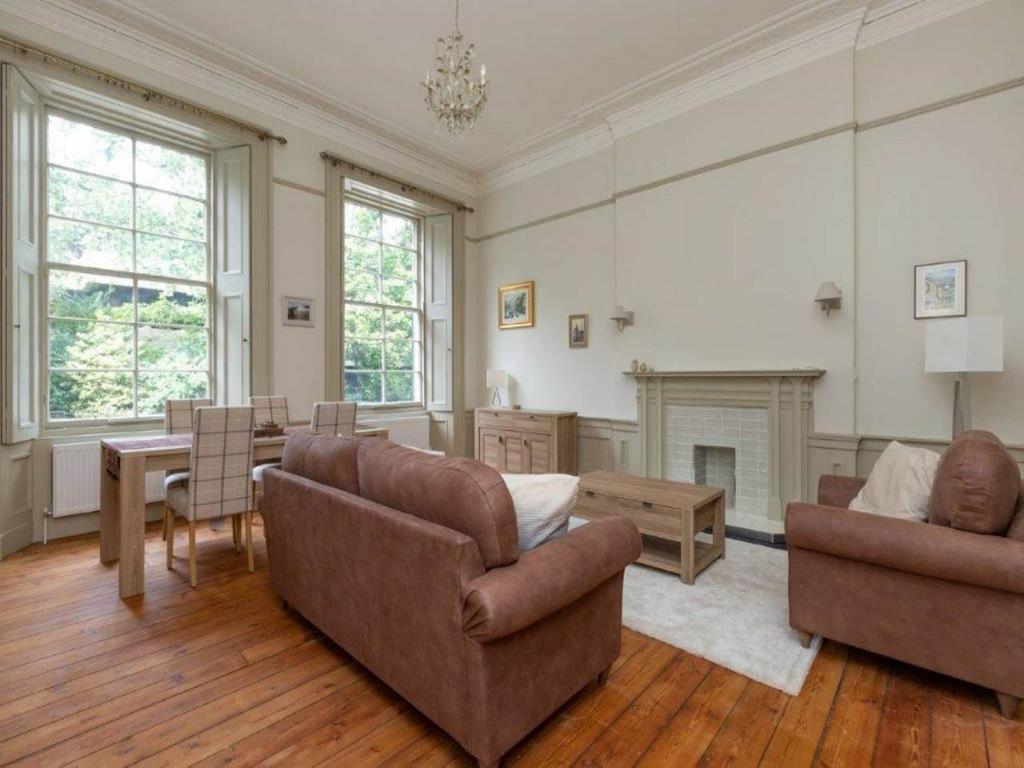 46774 Fettes Row0002