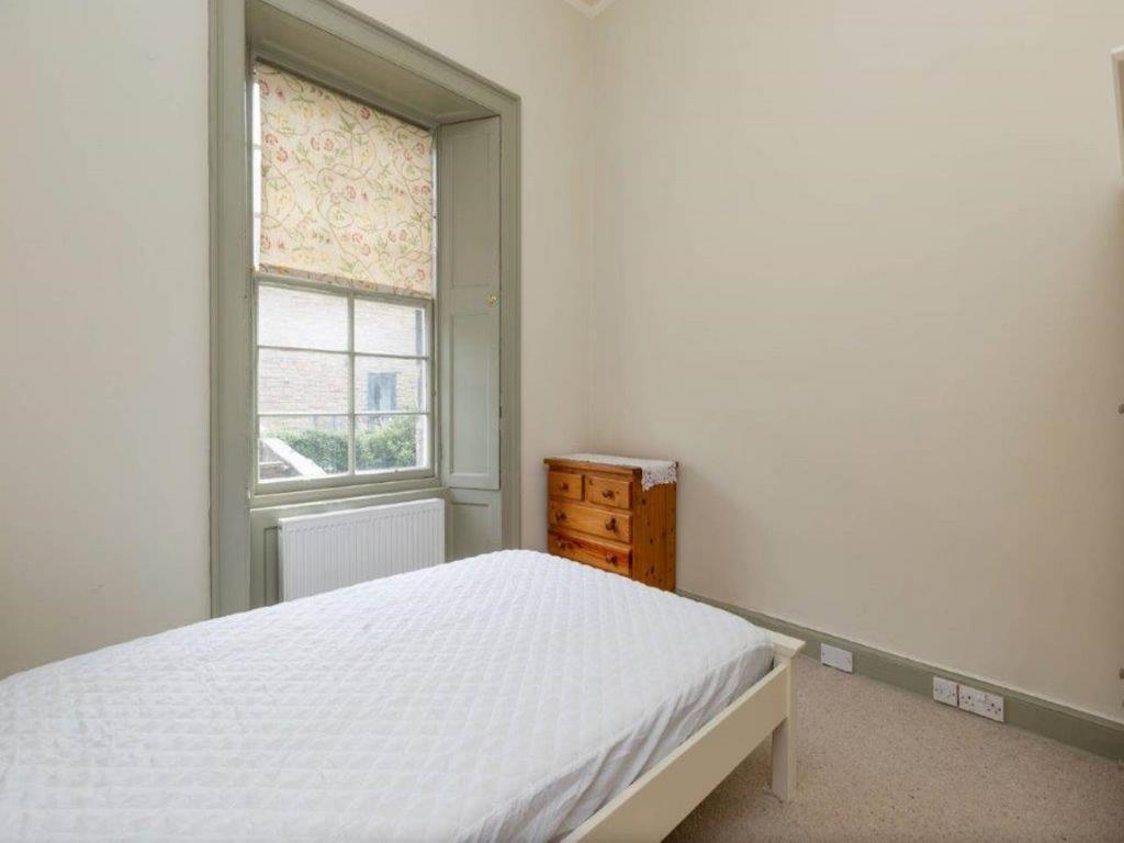 46774 Fettes Row0007