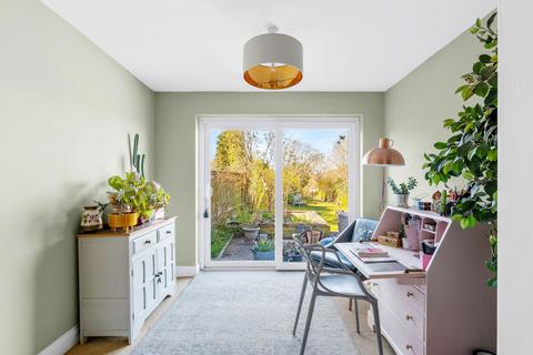 105 Littleheath Road, South Croydon, CR2 7SL