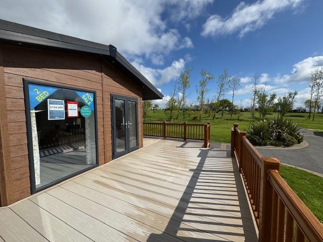 Huge Sundeck