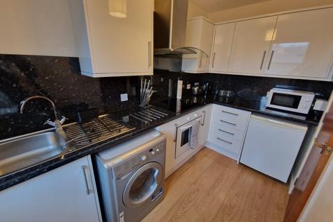 2 bedroom flat to rent, Cherrybank Gardens, City Centre, Aberdeen, AB11