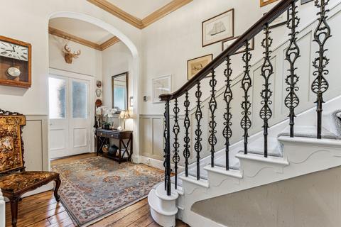 18 Barossa Place, Perth, PH1 5HH