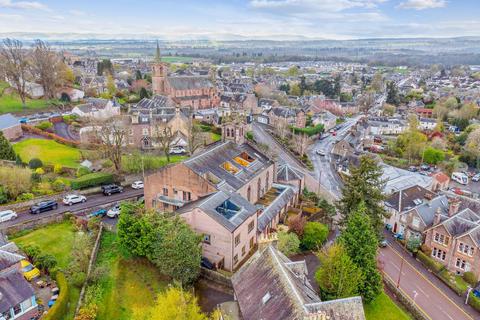 10 St Ninians Court Heathcote Road, Crieff, PH7 4AS