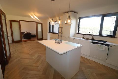 4 bedroom detached house to rent, Coldstone Avenue, Kingswells, AB15