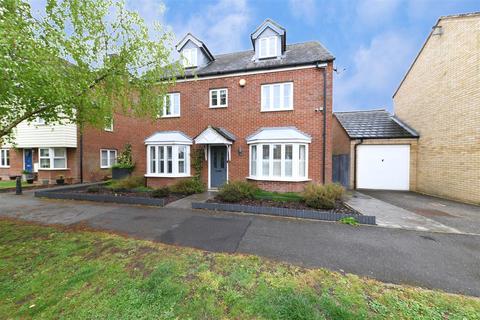Haybluff Drive, Stevenage