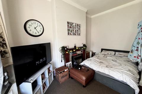 1 bedroom flat for sale, Grafton Road, Whitley Bay NE26