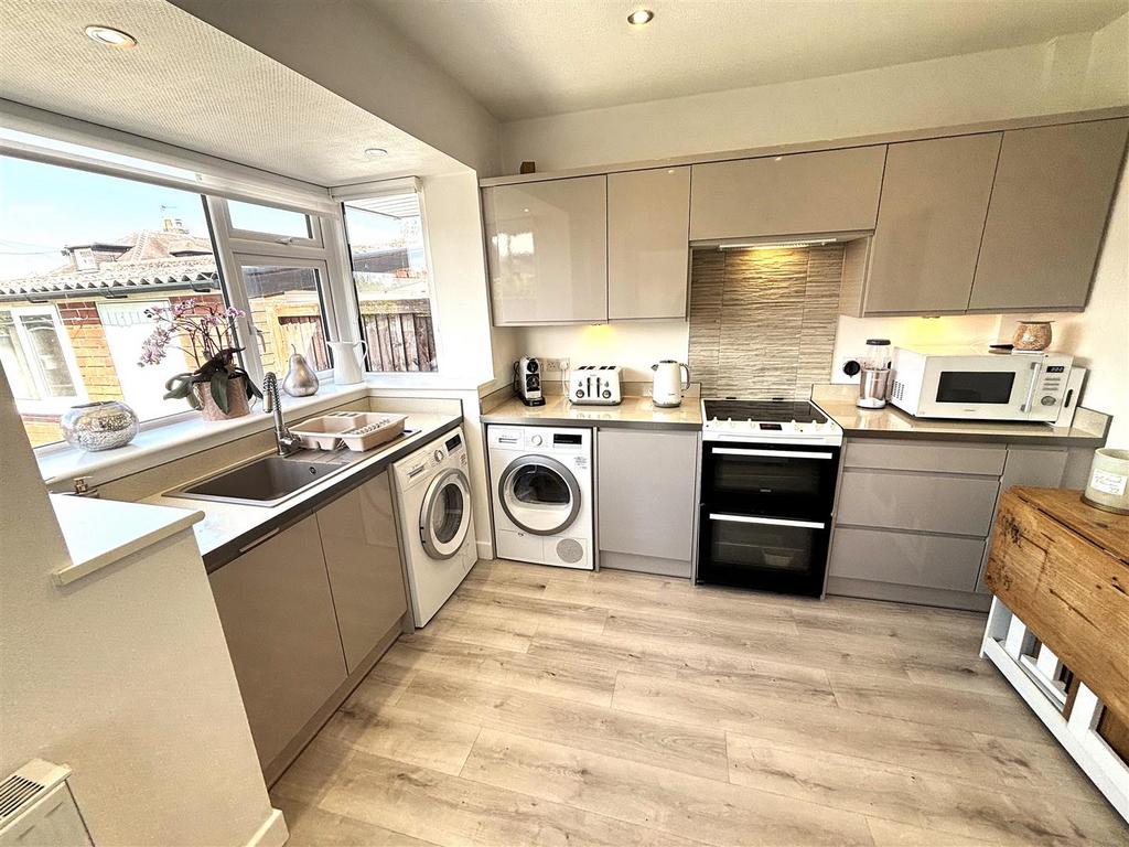 Kitchen1.jpeg