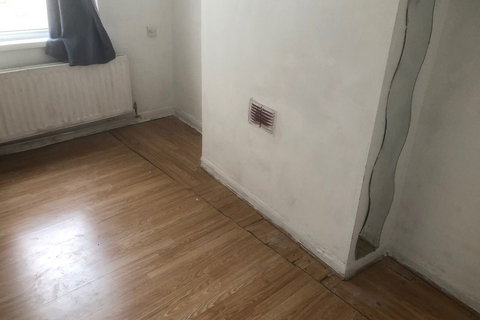 1 bedroom in a house share to rent, Sandbach Road, Stoke-on-Trent ST6