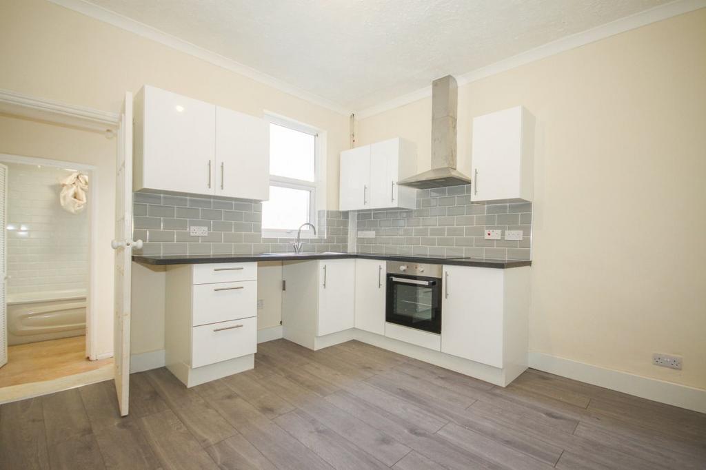 3 Bedroom Terraced House, No Forward Chain, Incre