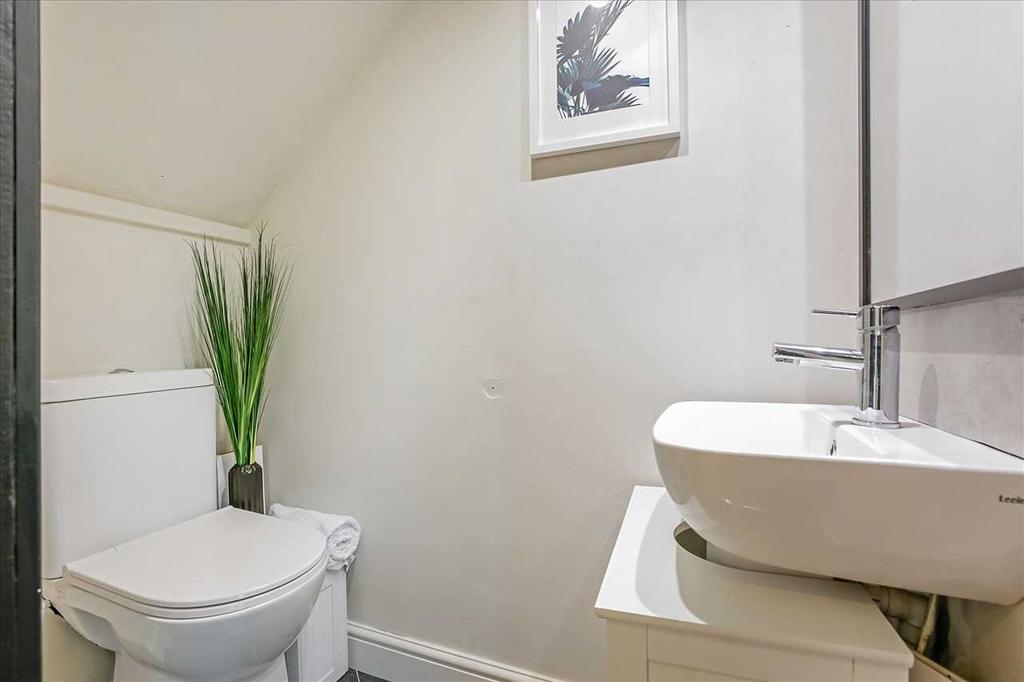 Lower Level WC