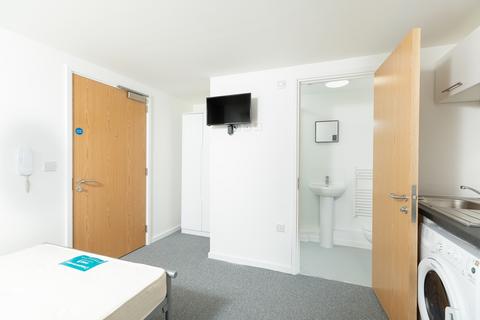 1 bedroom ground floor flat to rent, Wellsway, Bath BA2