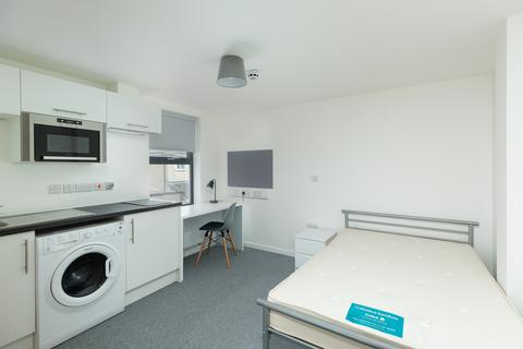 1 bedroom ground floor flat to rent, Wellsway, Bath BA2