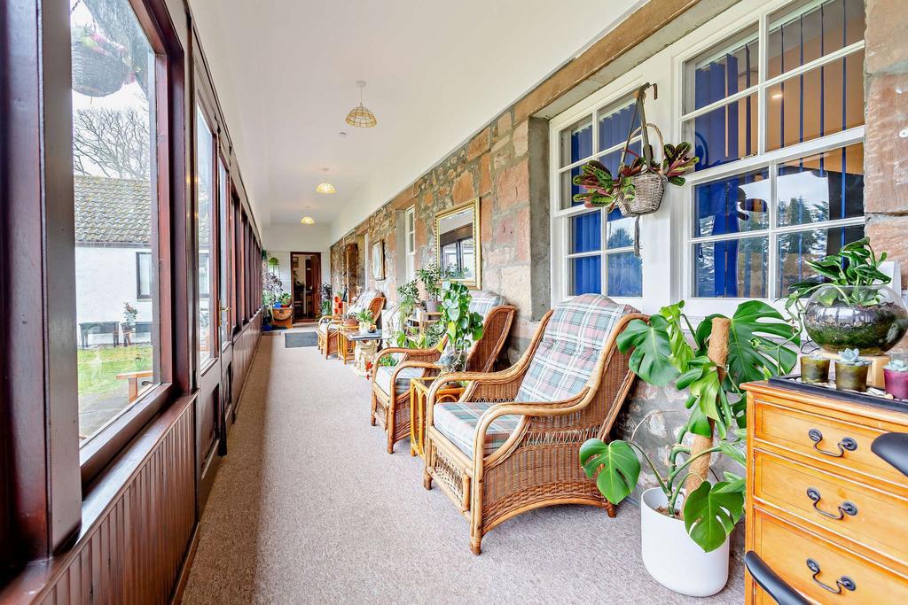 Sunroom/Hallway