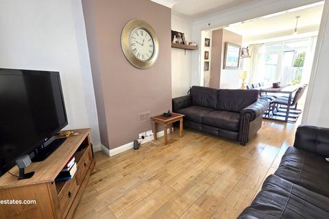 3 bedroom end of terrace house for sale, Canada Avenue, London N18