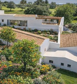 9 bedroom property, Bordeira