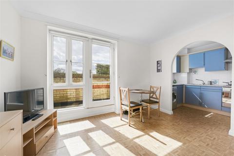 1 bedroom flat for sale, St. Andrews Mews, London