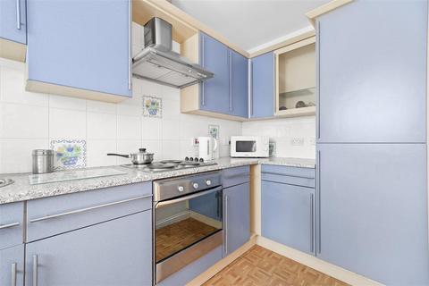 1 bedroom flat for sale, St. Andrews Mews, London