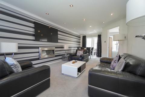 3 bedroom detached house for sale, Finch Drive, Glasgow