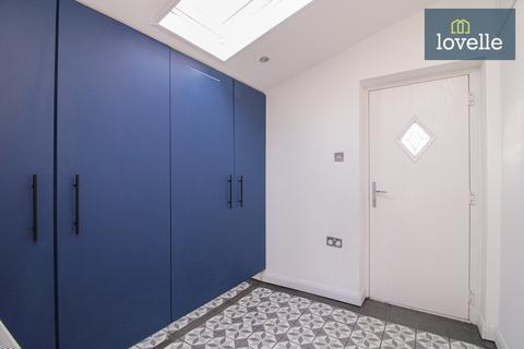 10 Ludgate Close, Waltham, Grimsby, DN37 0LX