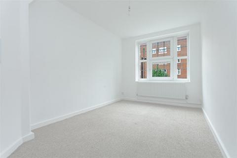 1 bedroom flat for sale, Ormond House, Lordship Road, N16