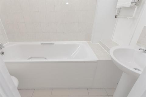 1 bedroom flat for sale, Ormond House, Lordship Road, N16