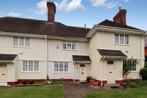 18 Central Road, Wirral, CH62 5EJ