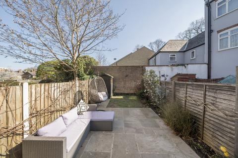 undefined, William Street, Carshalton