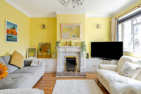 27 Beynon Road, Carshalton, SM5 3RW