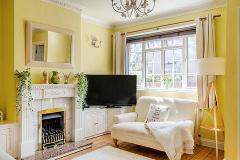 27 Beynon Road, Carshalton, SM5 3RW
