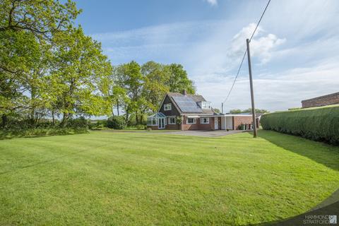 3 bedroom detached house for sale, The Green, Wicklewood