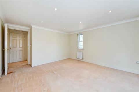 2 bedroom flat for sale, Millway Road, Andover