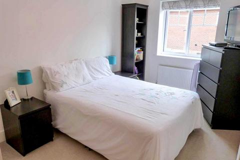 24 Soprano Way, Esher, KT10 0DG