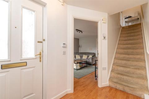5 Granton Mill Place, Edinburgh, EH4 4UP