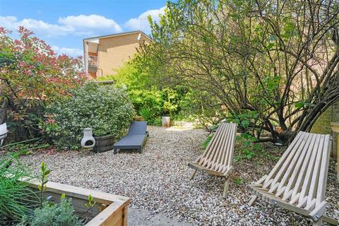 2 bedroom flat for sale, Alkham Road, London