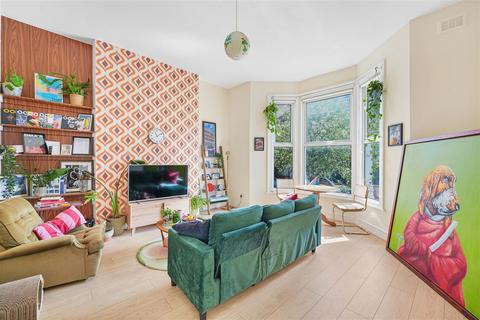 2 bedroom flat for sale, Alkham Road, London