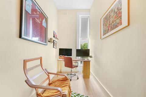 2 bedroom flat for sale, Alkham Road, London