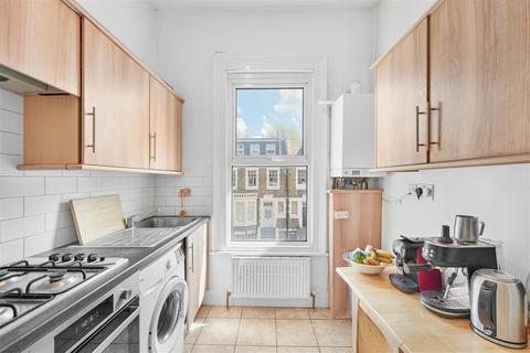 3 bedroom flat for sale, Alkham Road, London