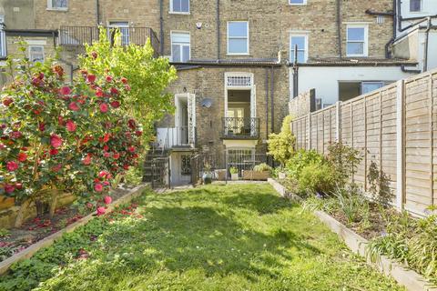 61 Springdale Road, London, N16 9NT