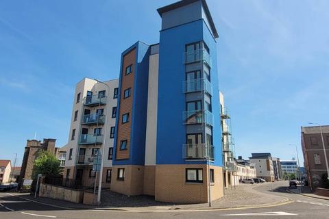 2 bedroom flat to rent, 75 Bellfield Street, ,