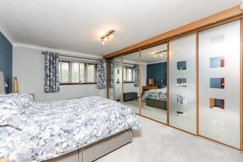 3 bedroom detached house for sale, Ferrybridge Road, West Yorkshire WF8