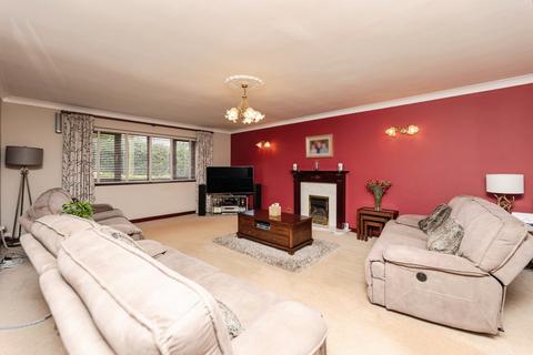3 bedroom detached house for sale, Ferrybridge Road, West Yorkshire WF8