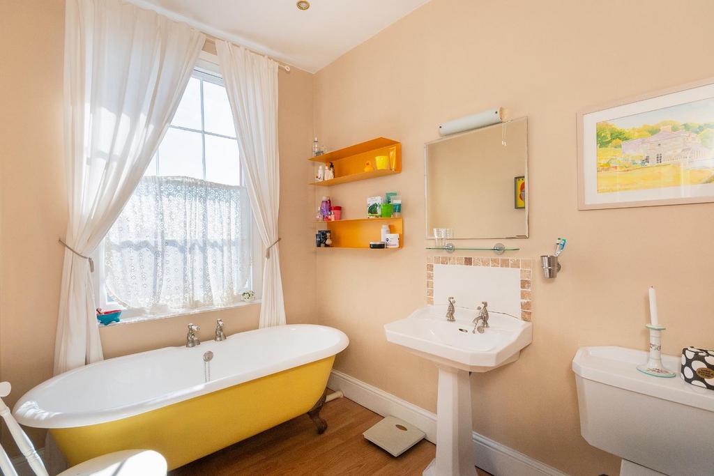 1 S2 PKN - Bathroom B.jpg