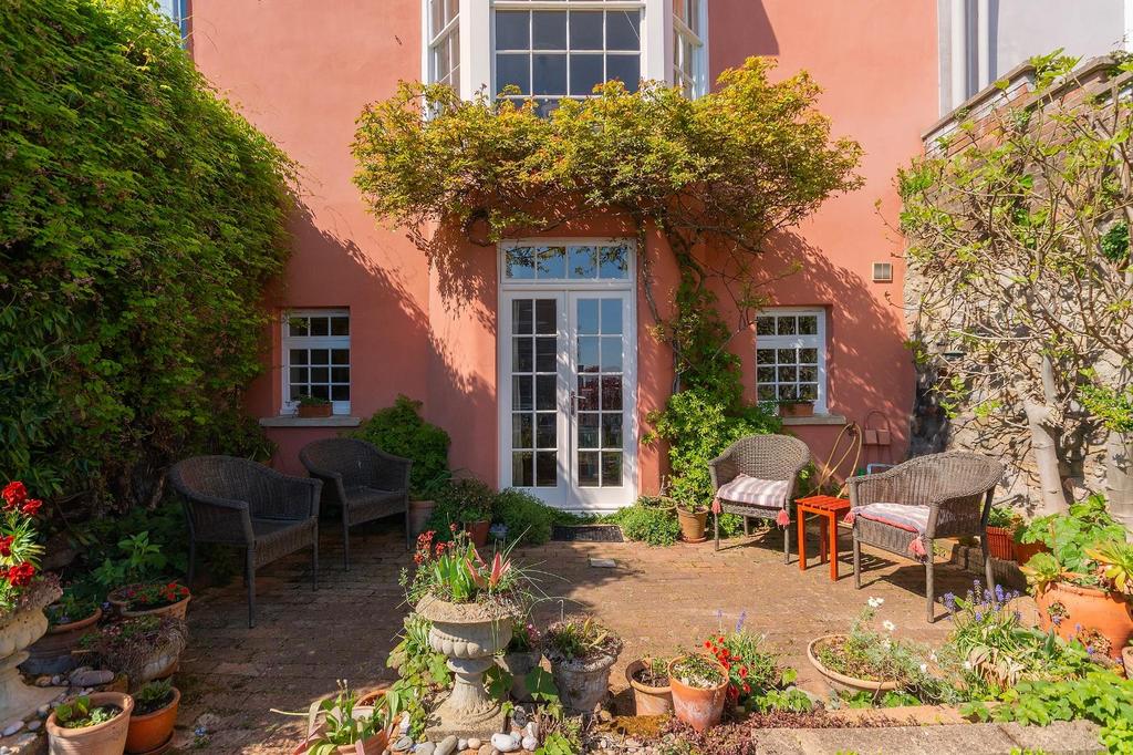 1 S2 PKN - Garden C.jpg