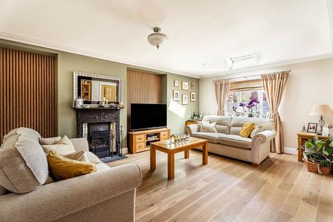 2 Cherry Trees, Lower Stondon, Henlow, SG16 6DT