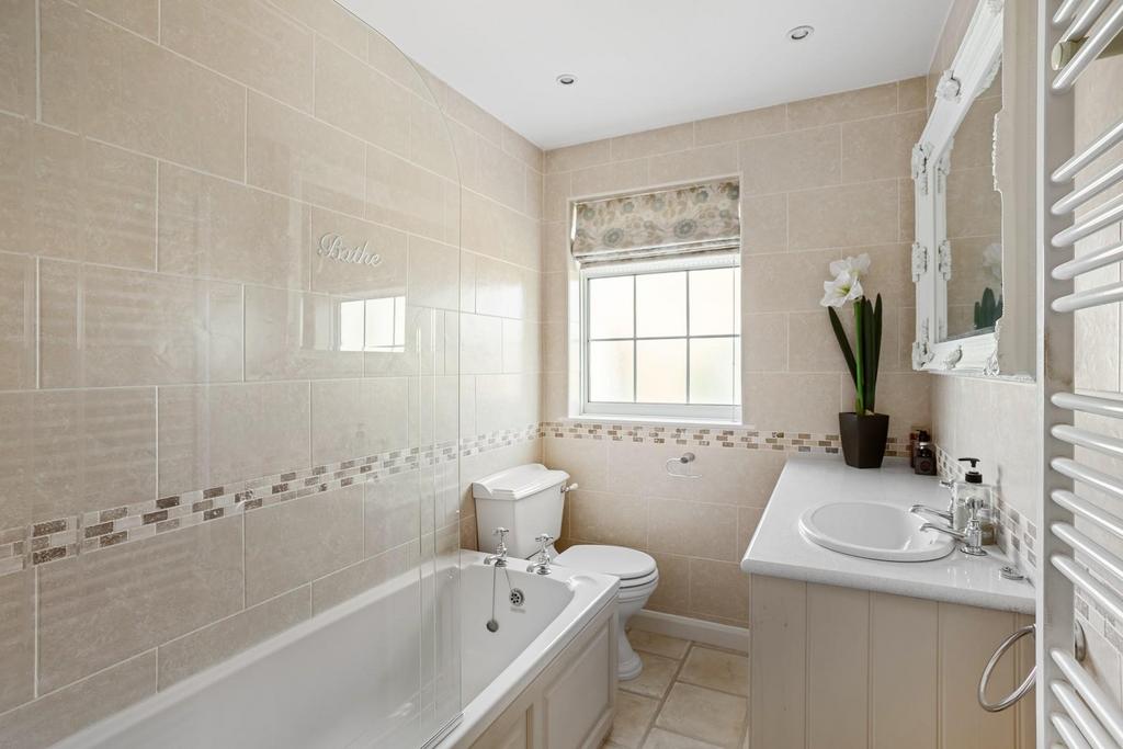 1 Ashwood Close-05.jpg